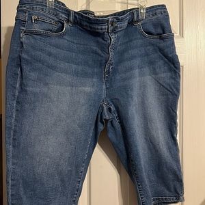 CHAPS CROPPED DENIM JEANS, size 24W, medium blue denim, EUC, no tears or stains